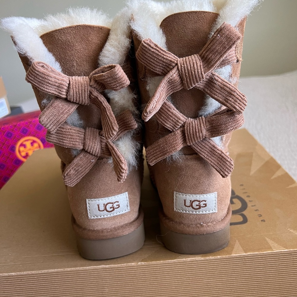 Ugg Bailey bow corduroy boots